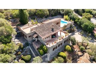 Masia a Zona d´Interior. Finca con piscina con vistas despejadas en zona exclusiva