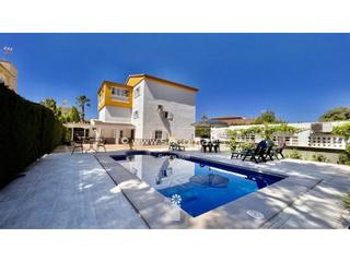 Chalet à Sant Llorenç des Cardassar. Chalet en calle tranquila cerca del mar