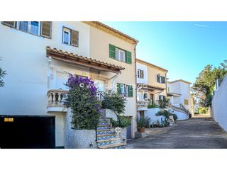Xalet a Sant Llorenç des Cardassar. Chalet tríplex con garaje y terraza, cerca de la playa
