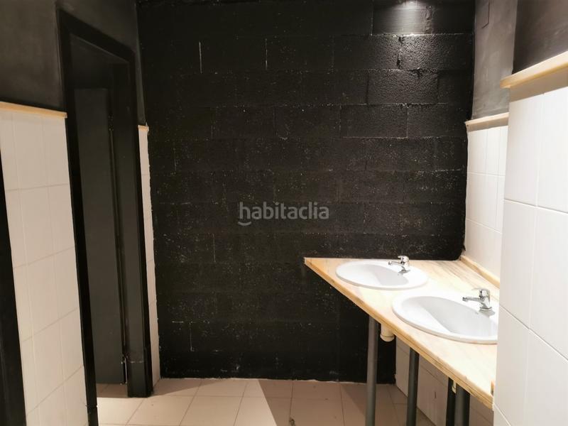 Foto 57cb7b8a-43bd-4136-8baa-eff92d12cf05. Location local commercial dans Centro Ontinyent