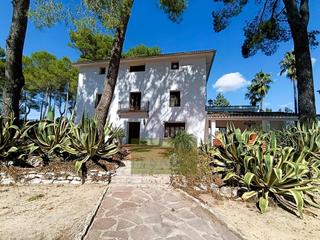 Xalet a Centro. Grandiosa finca rustica en ontinyent
