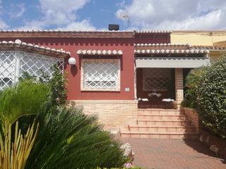 Casa adossada a Benisuera. Precioso adosado en benissuera con piscina privada a 15 min de g