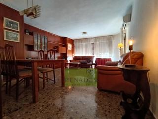 Pis a Sant Josep-Zona Hospital. Piso centrico