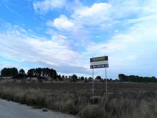Terreny residencial a Agullent. Excelente parcela con buenas vistas.