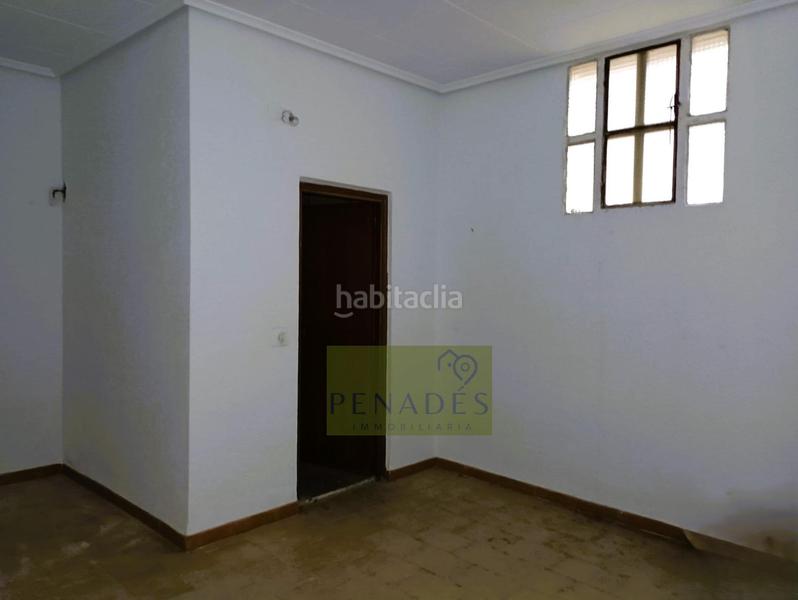 Foto db5ce15b-80fb-4159-a7ef-3b7c105de3ad. Location local commercial dans Sant Josep-Zona Hospital Ontinyent