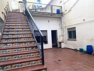 Mas à Santa Ana. Casa con muhas posibilidades cerca de la plaza de la concepción