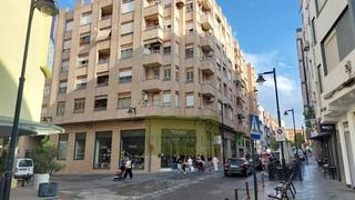 Pis a Sant Josep-Zona Hospital. Excelente piso