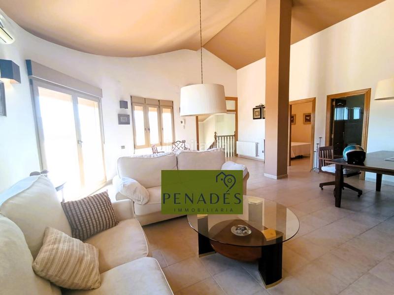 Foto 4b8ec171-6af4-49f9-8dae-23993d6df2c7. Chalet mit heizung parking pool in El Pilar Ontinyent