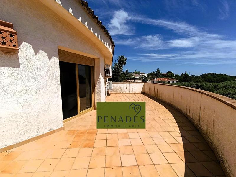 Foto ea531482-b610-4aaa-a6df-efd8f88cd641. Chalet mit heizung parking pool in El Pilar Ontinyent