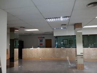 Lloguer Local Comercial a Sant Josep-Zona Hospital. Local centrico para oficinas