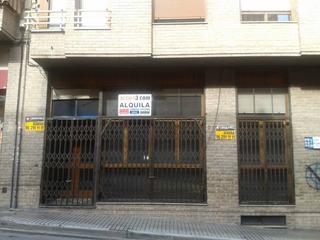 Lloguer Local Comercial a Centro. Bien arreglado, con luz natural