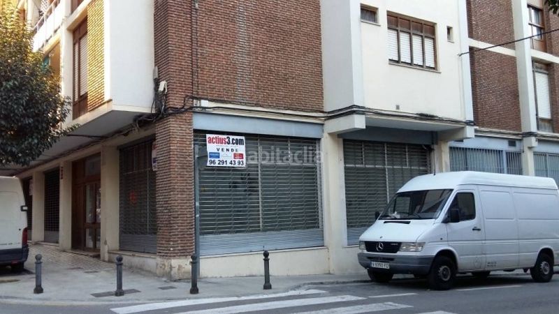Foto c0c9b540-b90f-49e8-b029-a3fb6e1f1e04. Local comercial a El Pilar Ontinyent