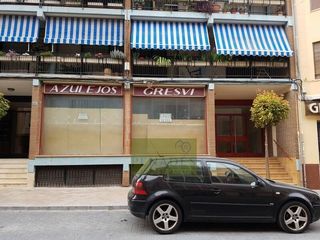 Business premise in Sant Josep-Zona Hospital. Principal zona comercial.