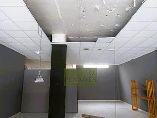 Lloguer Local Comercial a Sant Josep-Zona Hospital. Local muy centrico en venta y alquiler