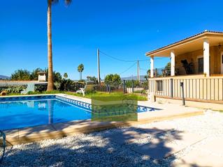 Chalet à Sant Josep-Zona Hospital. Chalet para entrar a vivir en zona muy tranquila