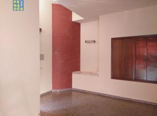 Location Local commercial à Centro. Entresuelo ideal oficina.