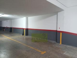 Location Parking voiture à Sant Josep-Zona Hospital. Garaje muy centrico