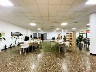 Umzug Geschäftsraum in Sant Josep-Zona Hospital. Negocio en pleno funcionamiento equipado para entrar!!! precio d