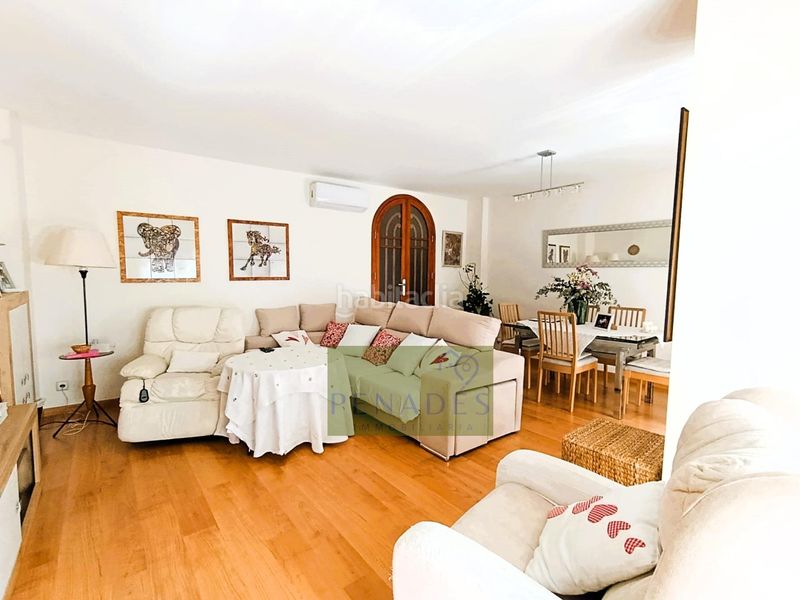 Foto 6ca3776c-1375-44a9-8cdc-8d9793c69728. Casa amb aparcament a Centro Ontinyent