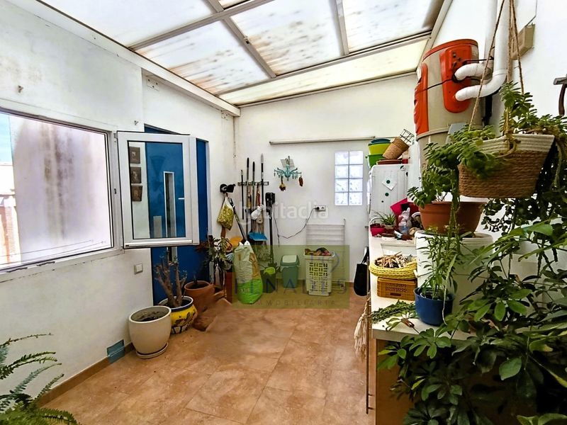 Foto a151a66e-2b78-432e-84d7-d0e0708934f6. Casa amb aparcament a Centro Ontinyent