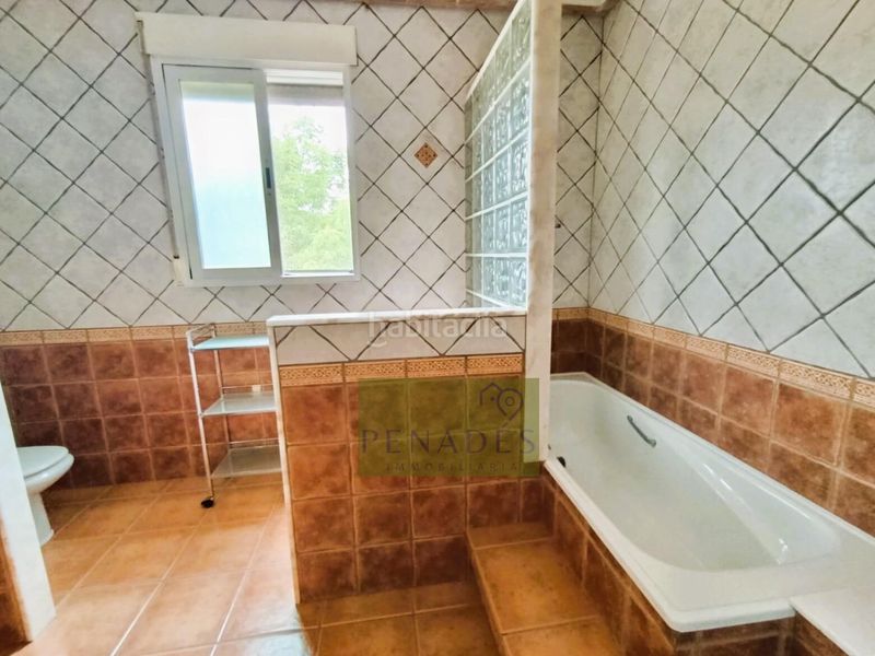 Foto c12e3a05-19d1-4252-aa0c-241741c17e4d. Chalet con parcheggio in Sant Josep-Zona Hospital Ontinyent