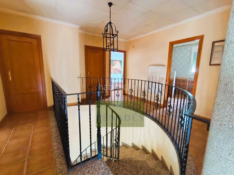 Foto c9311287-14a1-4655-9e07-74b5da140e5d. Chalet con parcheggio in Sant Josep-Zona Hospital Ontinyent