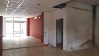 Lloguer Local Comercial a Sant Rafael. En primera linea zona transitada.