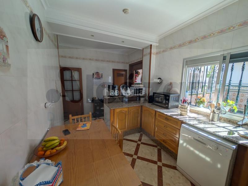 Foto d4359588-6775-4893-99b2-7abff00e7b2a. Casa excelente casa en la urbanización de los castillos en Alcalá de Guadaira