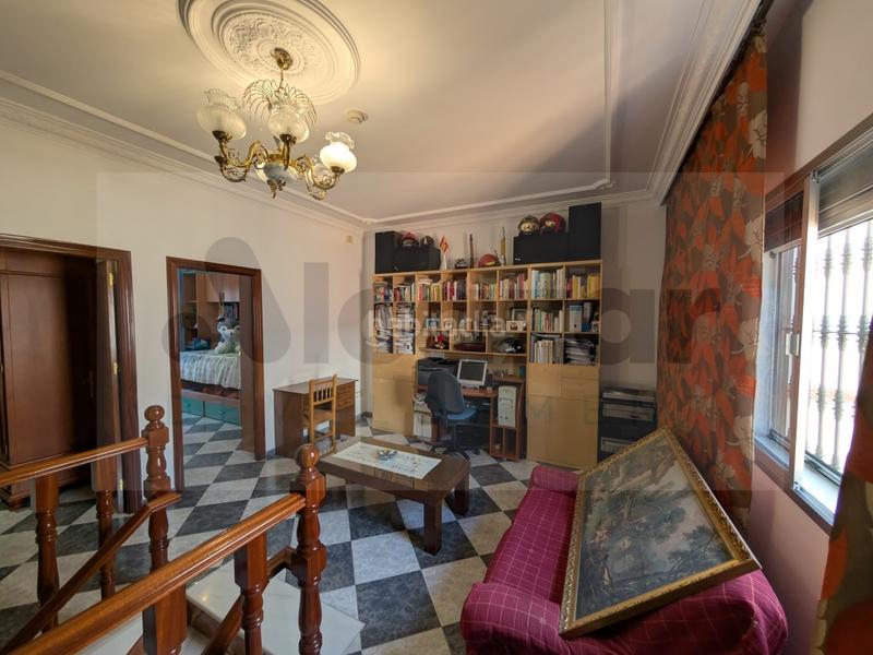 Foto ddc592af-1ebd-46b0-a0ff-f24575313c76. Casa excelente casa en la urbanización de los castillos en Alcalá de Guadaira