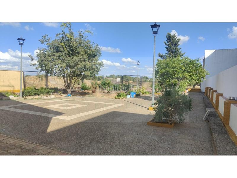 Foto 63c29b1a-1919-4d9d-8a0a-416bd94e1ec5. Chalet avec parking dans Nueva Alcalá Alcalá de Guadaira