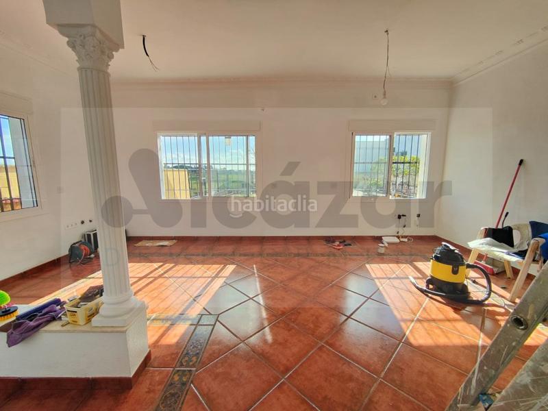 Foto c8299b75-a322-411e-8b08-d4be31b77050. Chalet avec parking dans Nueva Alcalá Alcalá de Guadaira