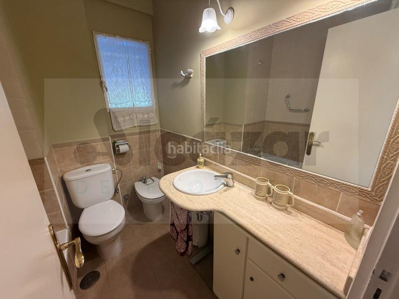 Foto 6b6d017e-5d3b-482d-a424-71f3ed631bc1. Pis amb aparcament a Barrio del Nervión Sevilla