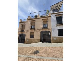 Casa  Calle cierva la. Vivienda con garaje en pleno centro.