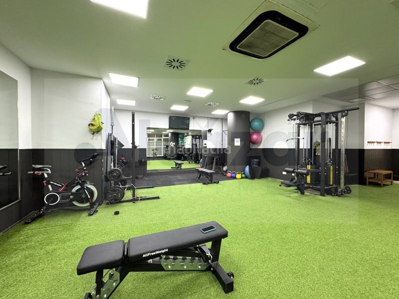 Foto f72058ac-9ed1-4bae-9e46-53cd874b6aff. Pis amb aparcament piscina a Santa Clara Sevilla