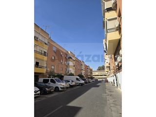 Etagenwohnung  Calle maestro rafael leña. Vivienda para reformar en rabesa