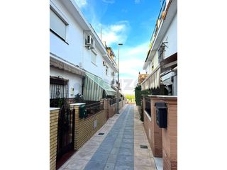 Haus  Calle guadalimar. Casa en coria del rio  a reformar