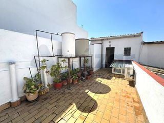 Casa en Viso del Alcor (El). Casa de pueblo de dos plantas, 3 dormitorios y azotea  108.000