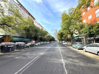 Piso  Calle san vicente de paul. Amplia vivienda de 4 dormitorios en santa cecilia, triana