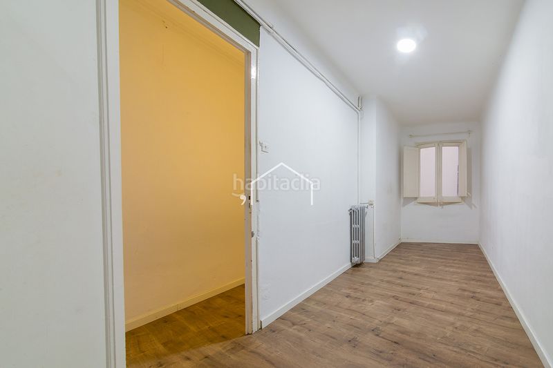 Foto 0da63db1-034c-426d-bc26-433e4c5e3d08. Pis amb calefacció a Raval Barcelona