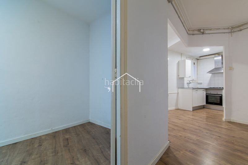 Foto 20537912-2057-49f8-864a-6b4379a2c2a1. Pis amb calefacció a Raval Barcelona