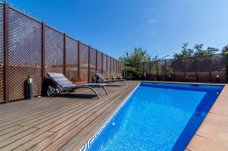 Foto d7bab41b-1f7f-4f7c-b180-8973b22e4d96. Xalet amb calefacció aparcament piscina a Alella