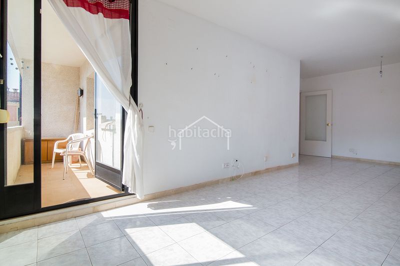 Foto 5a00acb0-e377-44e9-bf4e-b24250e167b3. Pis amb aparcament a Teià