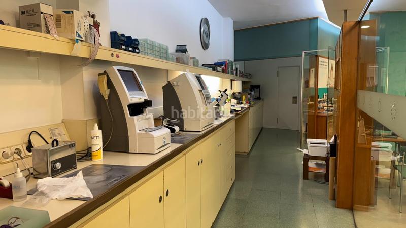 Foto ab5b5975-6bba-4f55-8541-b19dd65af6f5. Location local commercial dans Eixample Nord Girona