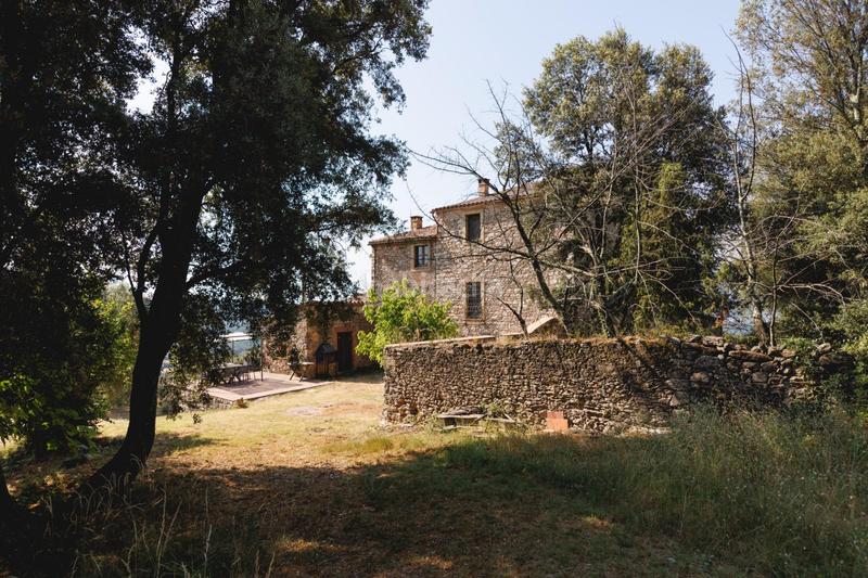 Foto 7095745b-07c0-43bd-90ae-67c387843b71. Masía torre d castillo del siglo x con licencia turística y beneficios fiscales, en venta en girona en Amer