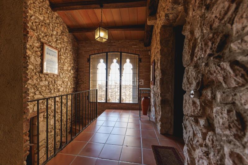 Foto b8a9706c-8618-477b-83dd-bd74a530a768. Masía torre d castillo del siglo x con licencia turística y beneficios fiscales, en venta en girona en Amer