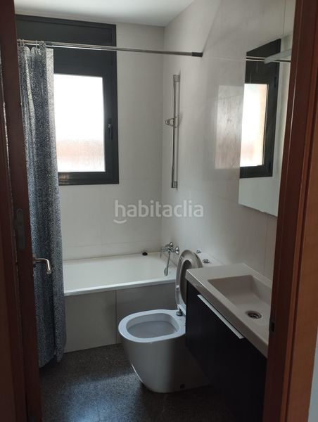 Foto 0fce5d19-97b5-4bb5-9239-227b0d41b4a3. Xalet amb aparcament a Bescanó