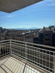 Lloguer Pis a Eixample Nord. Pis de lloguer al centre de girona  espaiós, lluminós i amb una