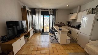 Location Rez-de-chaussée à Platja Gran. Piso con terraza a pocos pasos del mar  alquiler 12 meses
