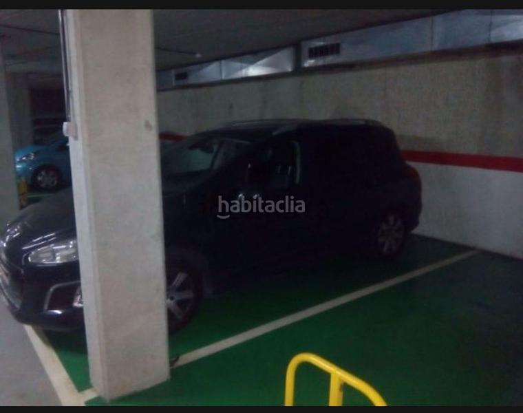 Foto 7cef5d17-7748-4dfd-b34b-5ca8aa9f2c46. Autoparkplatz in de laureà miró 238 in Centre Esplugues de Llobregat