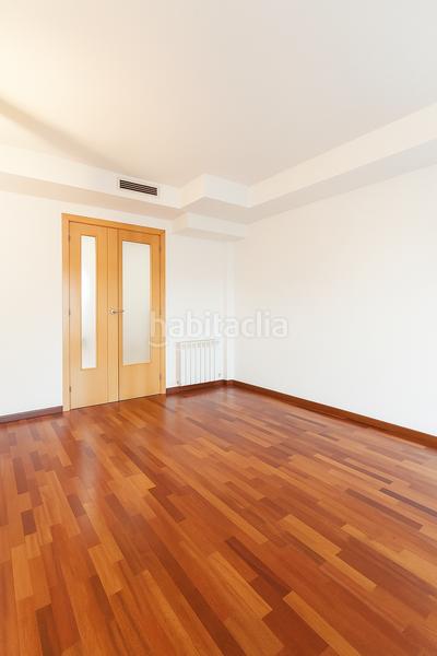 Foto 0dff655d-e08d-43d1-b1a5-a0a49ab83127. Dúplex duplex en can roses con pk, trastero y piscina en Rubí